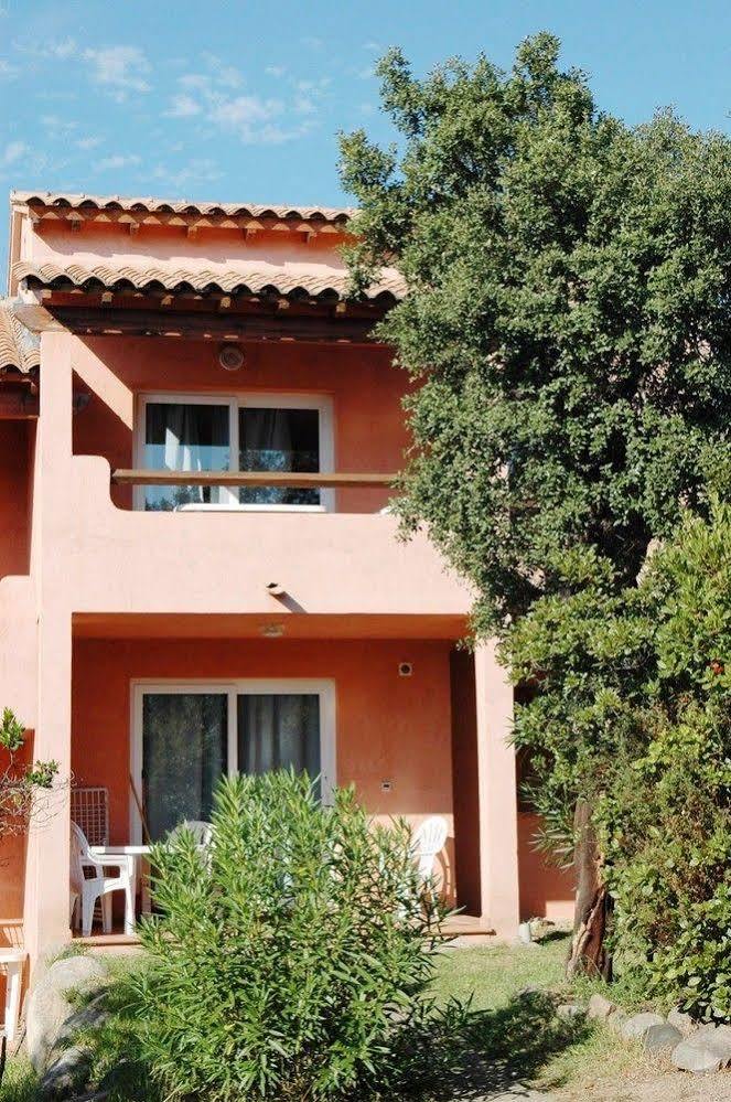 Апарт готель Complesso Residenziale Marina Di Pinarello Пінарелю Екстер'єр фото