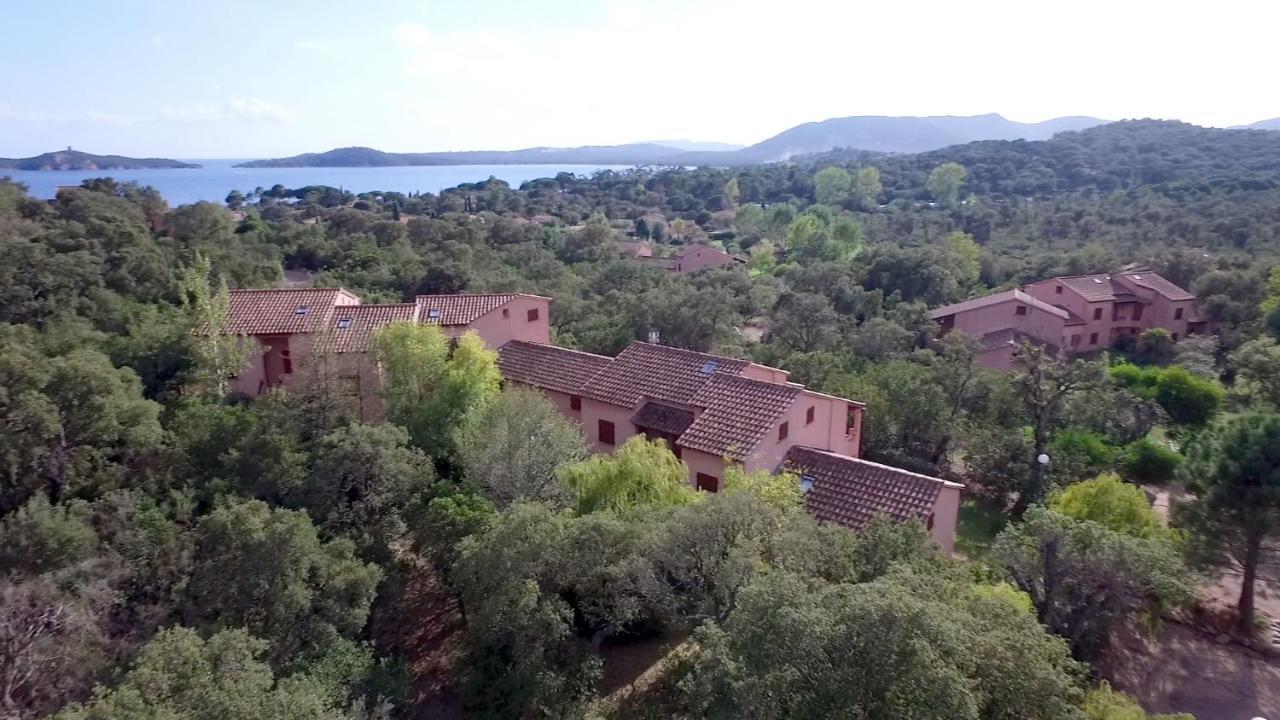Апарт готель Complesso Residenziale Marina Di Pinarello Пінарелю Екстер'єр фото