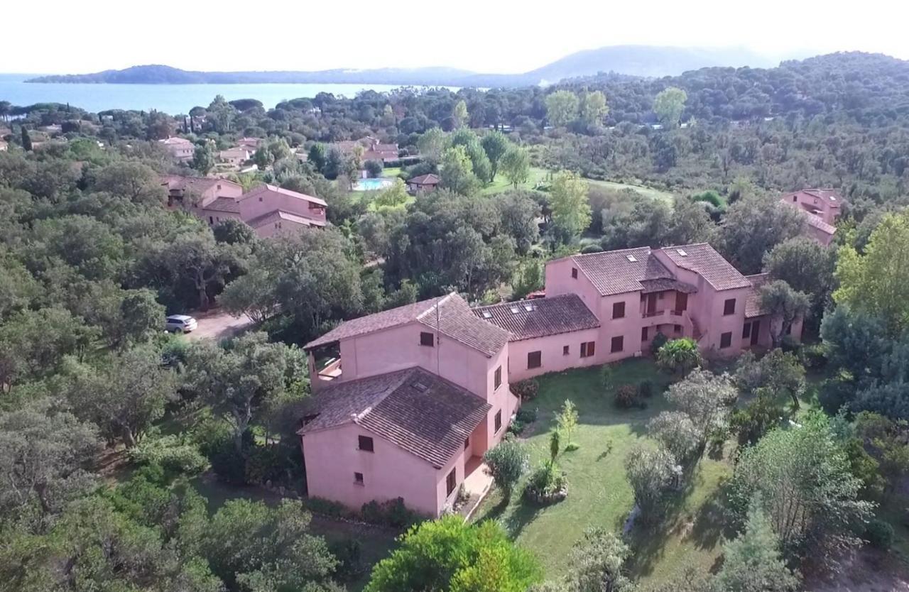 Апарт готель Complesso Residenziale Marina Di Pinarello Пінарелю Екстер'єр фото